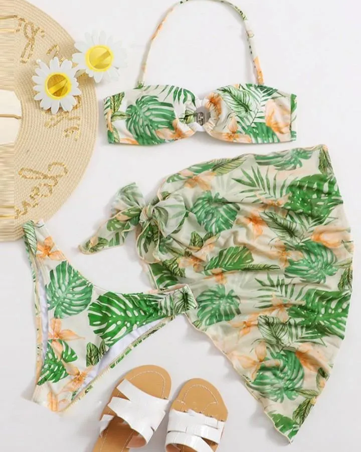 Floral Print Multicolor Print Short Sleeve Cropped Tops With Panties And Apron Bikini Sets