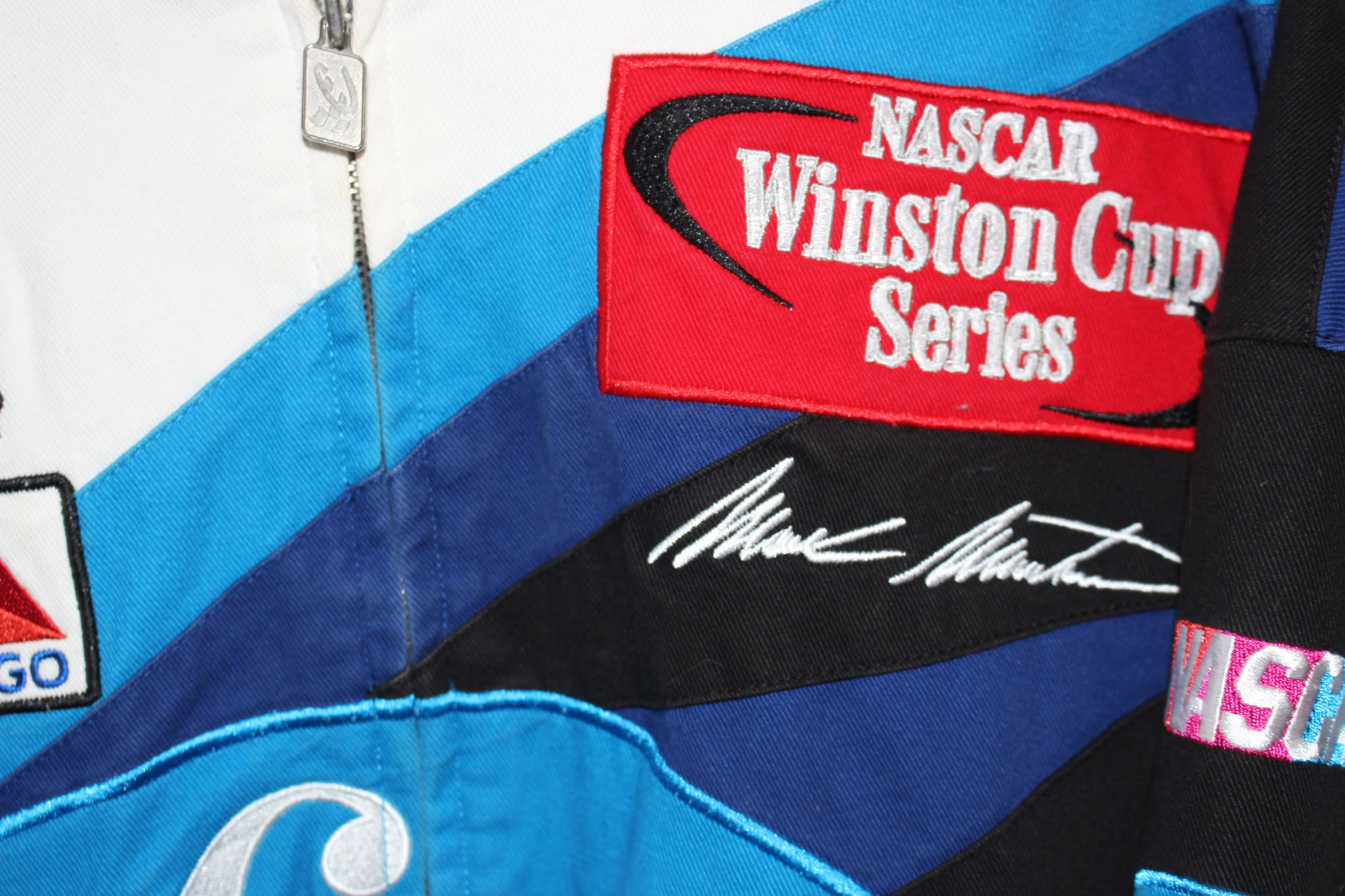 Rare Pfizer Racing NASCAR Mark Martin #6 (XL)